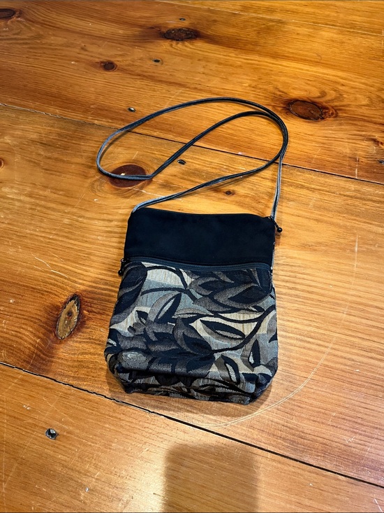 Meruca Handbags - MERUCA Black Brocade Fabric Crossbody Purse Pocketbook Tapestry Art